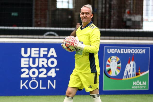 1 FC Köln Host city Cologne welcomes delegation from DFB and UEFA At kick off event, Team Cologne takes on Team Euro 2024 for show match, Alexander Wehrle, 25 11 2021, pict. DUS900