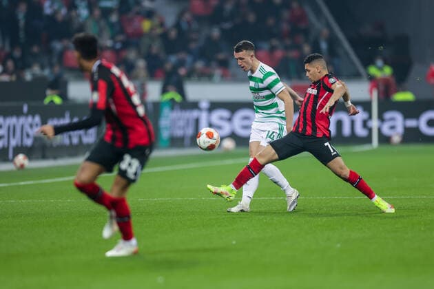 25 11 2021, Football, 2021 2022 season, Europa League, Matchday 5, Bayer 04 Leverkusen Celtic Glasgow, f l David Turnbull Celtic Glasgow , Paulinho Bayer 04 Leverkusen Photo Dennis Ewert RHR FOTO Leverkusen BayArena NRW Germany xRHR FOTO DEx