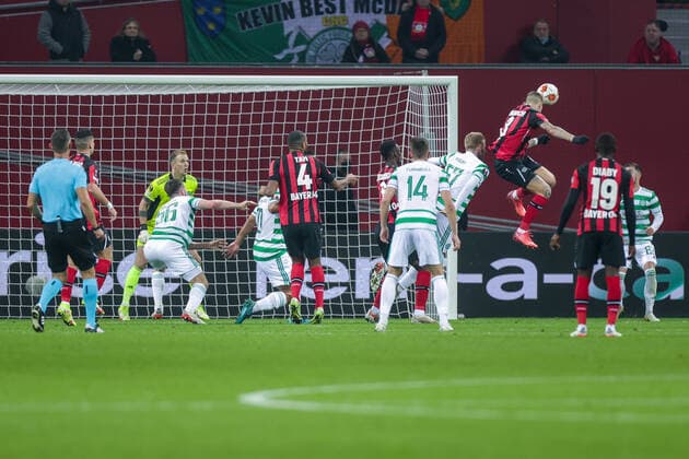 25 11 2021, Football, 2021 2022 season, Europa League, Matchday 5, Bayer 04 Leverkusen Celtic Glasgow, Robert Andrich Bayer 04 Leverkusen scores the goal to make it 1 0 Photo by Dennis Ewert RHR FOTO Leverkusen BayArena NRW Germany xRHR FOTO DEx