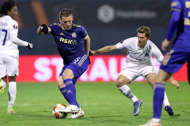 Dinamo Zagreb v KRC Genk: Group H - UEFA Europa League Arijan Ademi of Dinamo Zagreb controls the ball during the UEFA Europa League group H match between Dinamo Zagreb and KRC Genk at Maksimir Stadium on November 25, 2021 in Zagreb, Croatia. GoranxStanzl PIXSELL