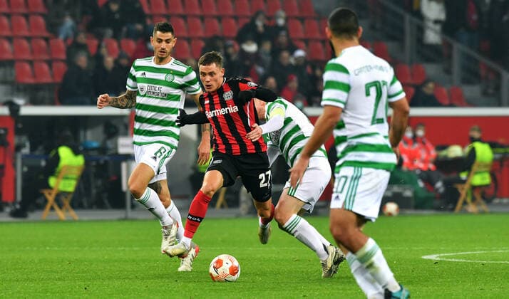 Football, UEFA Europa League, Men, Season 2021 2022, Group G, Matchday 5, BayArena Leverkusen, Bayer Leverkusen black Celtic Glasgow white Florian Wirtz LEV Action UEFA REGULATES PROHIBIT ANY USE OF PHOTOGRAPHS AS IMAGE SEQUENCES AND OR QUASI VIDEO