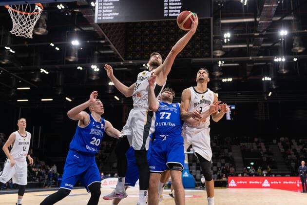 Basketball Nuremberg 25 11 2021 FIBA World Cup European Qualifiers Germany GER Estonia EST Leon Kratzer Germany, No 34 Kristian Kullamae Estonia, No 77