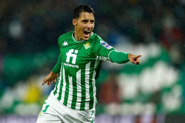 Mandatory Credit: Photo by Pressinphoto Shutterstock (12618144b) Cristian Tello of Real Betis celebrates his goal Real Betis v Ferencvaros TC, UEFA Europa League 2021-2022, date 5. Football, Benito Villamarin Stadium, Sevilla, Spain - 25 Nov 2021 Editorial use only Real Betis v Ferencvaros TC, UEFA Europa League 2021-2022, date 5. Football, Benito Villamarin Stadium, Sevilla, Spain - 25 Nov 2021 Editorial use only  Copyright: xPressinphoto Shutterstockx 12618144b
