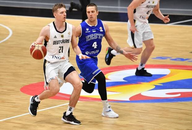 25 11 2021 Basketball International Qualifiers World Cup European Qualifiers Germany Germany vs Estonia Estonia Justus Hollatz 21, Germany Rain Veidemann 4, Estonia