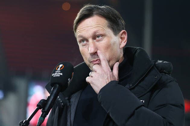 Eindhoven, Netherlands 25 November 2021 Europa League 2021 2022 PSV Eindhoven vs Sturm Graz Coach Roger Schmidt PSV Eindhoven Philips Stadion Copyright: xFotostandx xvanxderxVeldenx