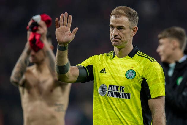 Football UEFA Europa League, Matchday 5, Bayer 04 Leverkusen Celtic Glasgow on 25 11 2021 in Leverkusen North Rhine Westphalia final cheer, Glasgow s Joe Hart disappointment, facial expressions, UEFA REGULATES PROHIBIT ANY USE OF PHOTOGRAPHS AS IMAGE SEQUENCES AND OR QUASI VIDEO Copyright: xChristopherxNeundorfx