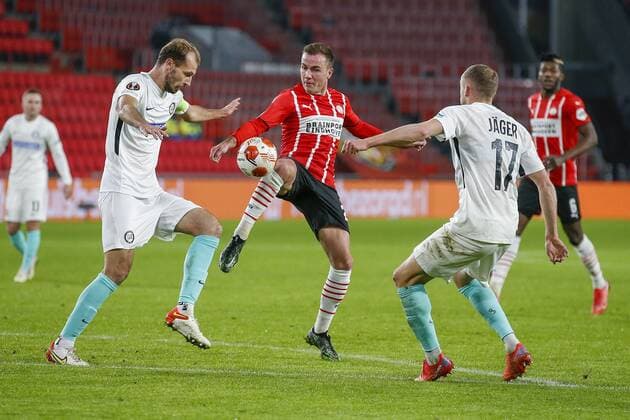 EINDHOVEN - 25-11-2021, Philips stadion. Europa League, season 2021-2022. during the match PSV - Sturm Graz. PSV player Mario Gotze PSV - Sturm Graz  x14465203x Copyright: