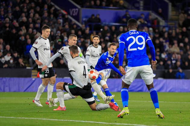 UEFA Europa League Leicester City vs Legia Warsaw James Maddison 10 of Leicester City scores to make it 2-0 Leicester King Power Stadium Leicestershire United Kingdom Copyright: xConorxMolloy NewsxImagesx