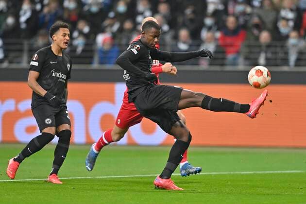 FRANKFURT, GERMANY - NOVEMBER 25 : Evan Ndicka defender of Eintracht Frankfurt during the UEFA Europa League Group stage D match between Eintracht Frankfurt and Royal Antwerp FC on November 25, 2021 in Frankfurt, Germany, 25 11 21 ( Frankfurt v Antwerp FC - UEFA Europa League PhotoNews Panoramic 