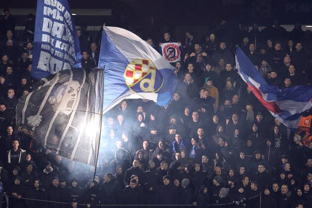 Dinamo Zagreb v KRC Genk: Group H - UEFA Europa League Fans cheer in the standsduring the UEFA Europa League group H match between Dinamo Zagreb and KRC Genk at Maksimir Stadium on November 25, 2021 in Zagreb, Croatia. MarkoxPrpic PIXSELL