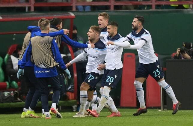 Russia Soccer Europa League Lokomotiv - Lazio 6704548 25.11.2021 Lazio s players celebrate a goal during the Europa League soccer match between Lokomotiv Moscow and Lazio Rome, in Moscow, Russia. Grigory Sysoev Sputnik Moscow Russia  Copyright: xGrigoryxSysoevx