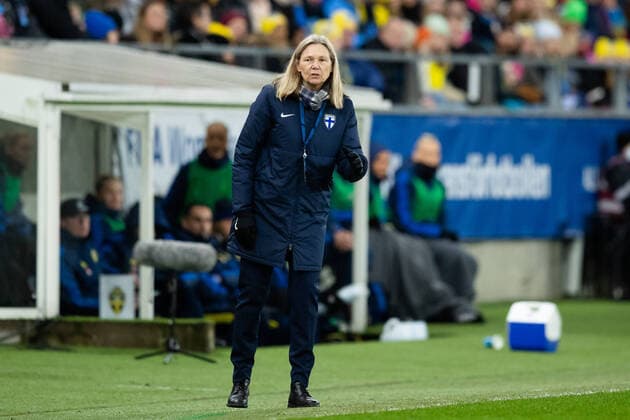 211125 Head coach Anna Signeul of Finland during the FIFA Women s World Cup Qualifier football match between Sweden and Finland on November 25, 2021 in Göteborg Photo Michael Erichsen BILDBYRAN COP 89 CS0237 bbeng dam fifa women s world cup qualifier finland football fotball fotboll fotboll kval qualifier soccer sweden sweden vm kval,  Copyright: MICHAELxERICHSEN BB211125MI131