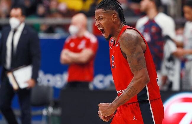 Russia Basketball Euroleague CSKA - Bayern 6704509 25.11.2021 CSKA?s Will Clyburn celebrates the victory in the Euroleague basketball match between CSKA Moscow and Bayern Munchen, in Moscow, Russia. Anton Denisov Sputnik Moscow Russia  Copyright: xAntonxDenisovx