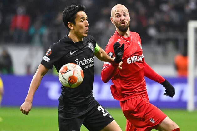 Eintracht s Makoto Hasebe and Antwerp s Dorian Dessoleil fight for the ball during a soccer game between German Eintracht Frankfurt and Belgian Royal Antwerp FC, Thursday 25 November 2021 in Frankfurt, Germany, game five (out of six) in Group D of the UEFA Europa League group stage. LAURIExDIEFFEMBACQ  x3143554x