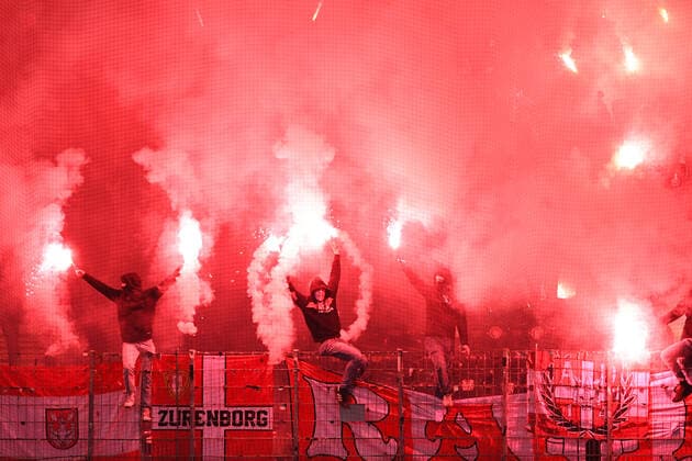 Football Europa League 5 matchday Eintracht Frankfurt Royal Antwerpen FC on 25 11 2021 at Deutsche Bank Park in Frankfurt burning pyro pyrotechnics flares Bengalos in Antwerpen fan block xHDx