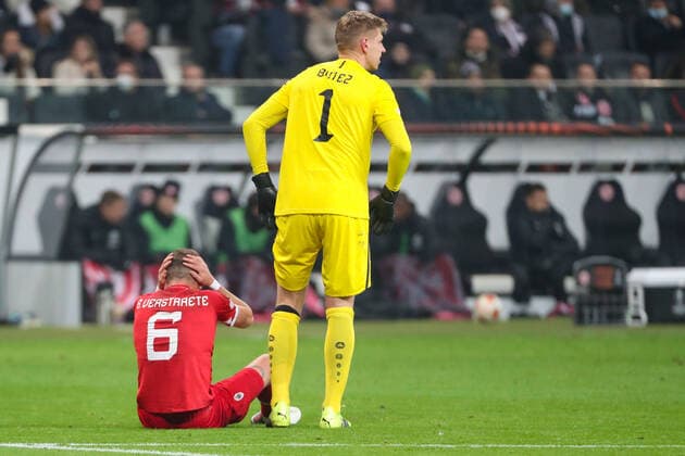 Football UEFA Europa League 05 match day Eintracht Frankfurt Royal Antwerp on 25 11 2021 at Deutsche Bank Park in Frankfurt Goalkeeper Jean Butez Antwerp and Birger Verstraete Antwerp after a detonation behind the goal. UR