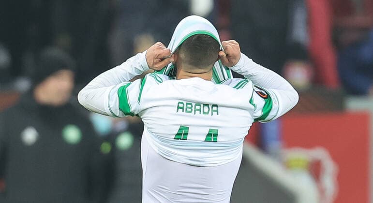 Leverkusen, Germany, 25 11 2021, Europa League, Matchday 5, Bayer 04 Leverkusen vs Celtic Glasgow, Liel Abada Celtic downed.