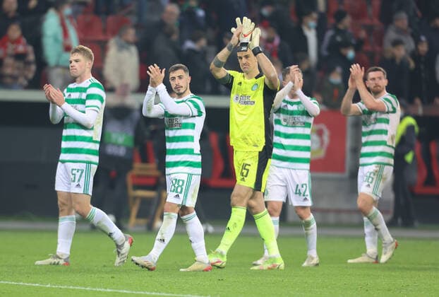 Leverkusen, Germany, 25 11 2021, Europa League, Matchday 5, Bayer 04 Leverkusen vs Celtic Glasgow, Stephen Welsh Celtic , Josip Juranovic Celtic , goalkeeper Joe Hart Celtic , Callum McGregor Celtic , Anthony Ralston Celtic applaud after the match.