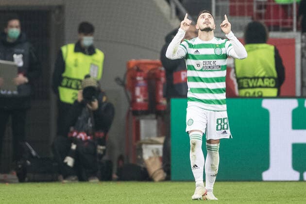 UEL Bayer 04 Leverkusen Celtic FC 25 11 2021 Josip Juranovic Celtic FC, 88 after the goal UEL Bayer 04 Leverkusen Celtic FC, BayArena Leverkusen Copyright: xBEAUTIFULxSPORTS Wunderlx