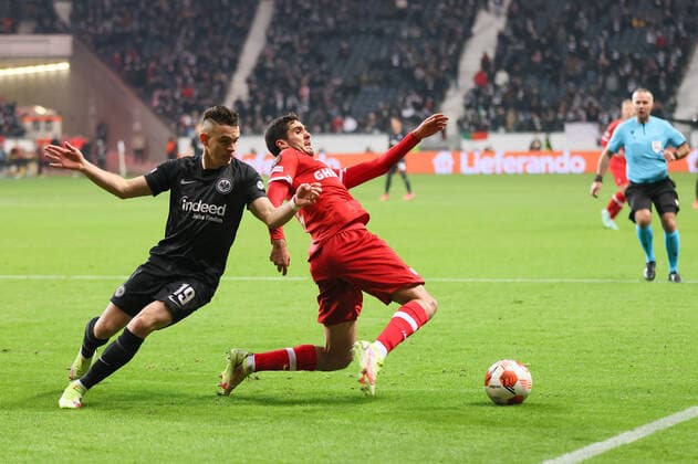 Eintracht Frankfurt Royal Antwerp FC, UEFA Europa League foul by Rafael Santos BorrÃ , Borre Eintracht Frankfurt, 19 to Dinis Almeida Royal Antwerp FC, 61 UEFA Europa League match between Eintracht Frankfurt and Royal Antwerp on 25 November 2021 at Deutsche Bank Park in Frankfurt am Main , Frankfurt am Main Hesse Germany Deutsche Bank Park