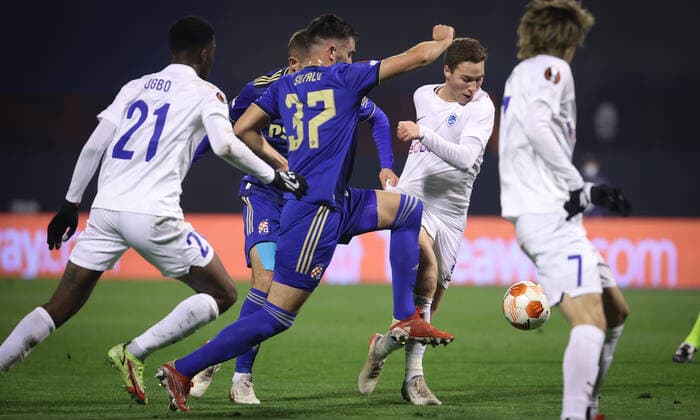 Dinamo s Josip Sutalo, and Genk s Carel Eiting fight for the ball during a soccer game between Croatian Dynamo Zagreb and Belgian KRC Genk, Thursday 25 November 2021 in Zagreb, Croatia, on the fifth day (out of six) in Group H of the UEFA Europa League group stage. VIRGINIExLEFOUR  x3143713x