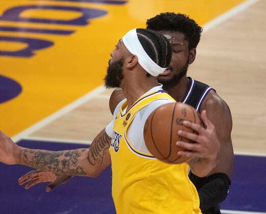 Basketball, NBA, Kanye West at Los Angeles Lakers.