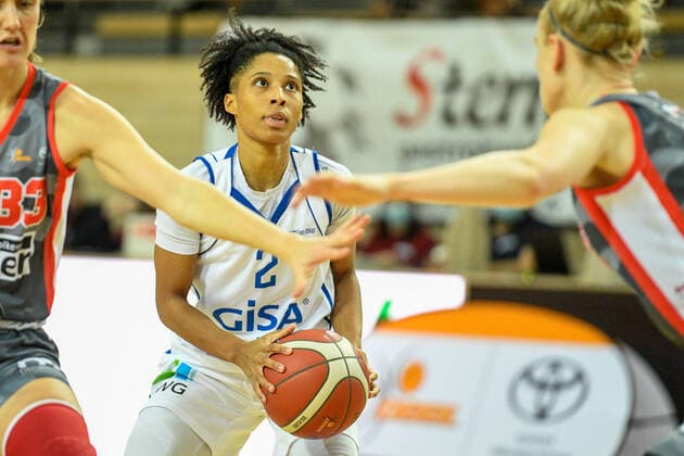 Halle, Germany 27 November 2021 1 BBL Women 2021 2022 Gisa Lions SV Halle vs TSV 1880 Wasserburg Deeshyra Ashanti Tomas Halle SWH arena Sachsen Anhalt Copyright: xFotostandx xxBallaschx