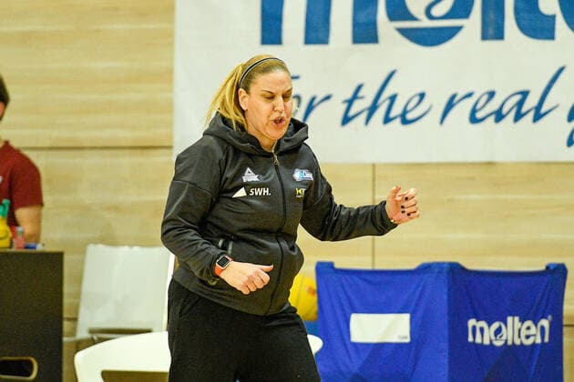 Halle, Germany 27 November 2021 1 BBL Women 2021 2022 Gisa Lions SV Halle vs TSV 1880 Wasserburg Head Coach Katherina Hadzidaki Halle SWH arena Sachsen Anhalt Copyright: xFotostandx xxBallaschx
