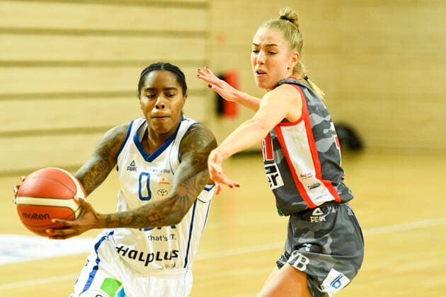 Halle, Germany 27 November 2021 1 BBL Women 2021 2022 Gisa Lions SV Halle vs TSV 1880 Wasserburg v li in duel Jasmine Gill Halle and Sophie Marie Perner Wasserburg SWH arena Sachsen Anhalt Copyright: xFotostandx xxBallaschx