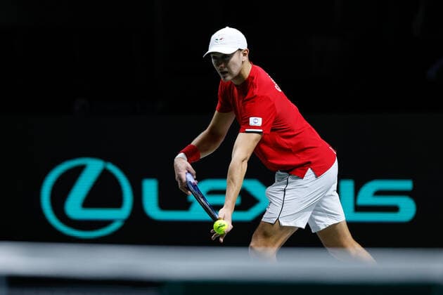 November 28, 2021, MADRID, MADRID, SPAIN: Brayden Schnur of Canada in action during the Davis Cup Finals 2021, Group B, tennis match played between Canada and Kazakhstan at Madrid Arena pabilion on November 28, 2021, in Madrid, Spain. MADRID SPAIN - ZUMAa181 20211128_zaa_a181_006 Copyright: xOscarxJ.xBarrosox