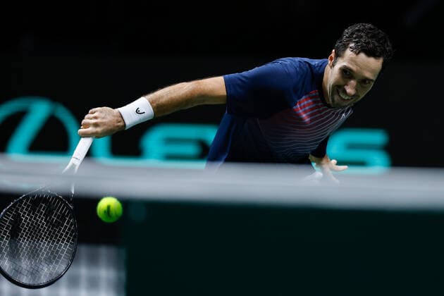 November 28, 2021, MADRID, MADRID, SPAIN: Mikhail Kukushkin of Kazakhstan in action during the Davis Cup Finals 2021, Group B, tennis match played between Canada and Kazakhstan at Madrid Arena pabilion on November 28, 2021, in Madrid, Spain. MADRID SPAIN - ZUMAa181 20211128_zaa_a181_024 Copyright: xOscarxJ.xBarrosox