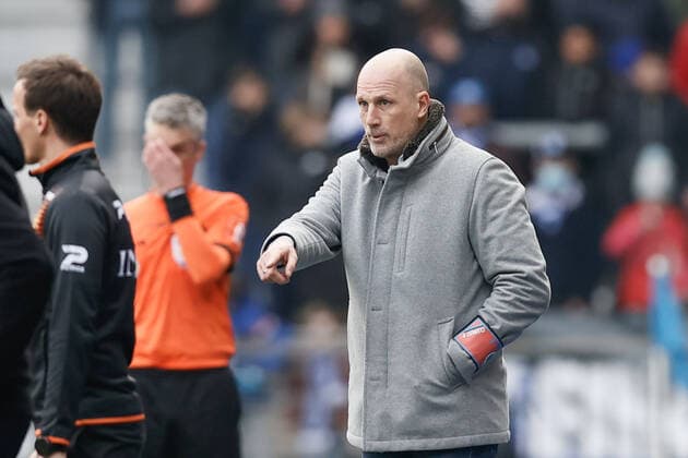 Club Brugge s head coach Philippe Clement pictured during a soccer match between KRC Genk and Club Brugge KV, Sunday 28 November 2021 in Genk, on day 16 of the Jupiler Pro League first division of the Belgian championship. BRUNOxFAHY x3145068x