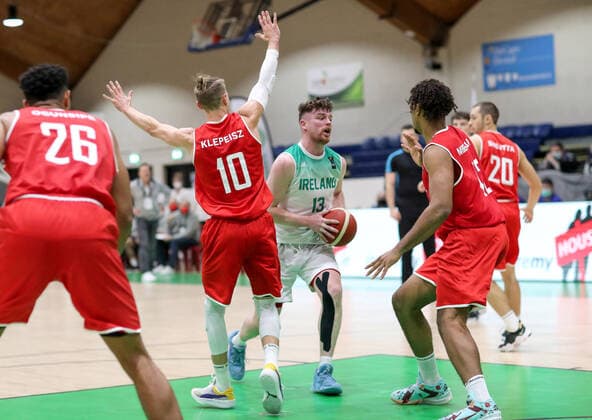 2023 FIBA Men s EuroBasket Qualifier, National Basketball Arena, Tallaght, Dublin 28 11 2021 Ireland vs Austria Ireland s Jordan Blount and Guylain Mbemba of Austria Jordan Blount and Guylain Mbemba 28 11 2021  Copyright: x INPHO BryanxKeanex INP10226