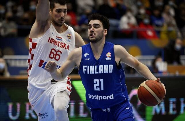 Edon Maxhuni of Finland and Matej Rudan of Croatia during World Championships qualification match Finland vs. Croatia in Espoo, Finland, November 28, 2021. Espoo Finland LKLAPA20211128203558X586  Copyright: xAnttixAimo-Koivistox