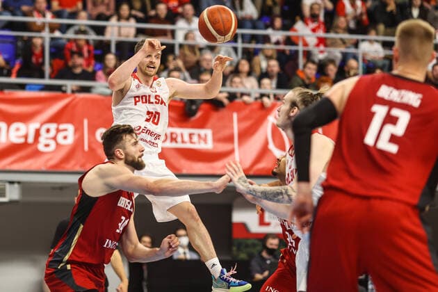 Basketball, WM Quali, Polen - Deutschland 28.11.2021 LUBLIN, HALA GLOBUS?KOSZYKOWKA (BASKETBALL) , KWALIFIKACJE MISTRZOSTW SWIATA FIBA ( FIBA WORLD CUP QUALIFICATION ) MECZ POLSKA - NIEMCY ( GAME POLAND - GERMANY )?NZ JAKUB GARBACZ?FOTO LUKASZ GROCHALA CYFRASPORT NEWSPIX.PL --- Newspix.pl  20211128CSLG0026
