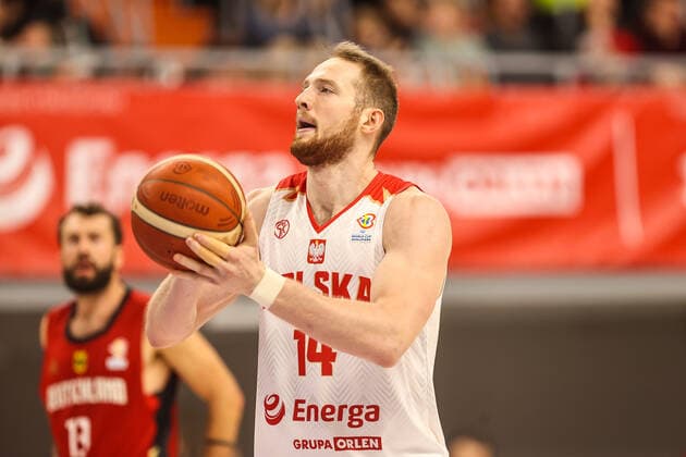 Basketball, WM Quali, Polen - Deutschland 28.11.2021 LUBLIN, HALA GLOBUS?KOSZYKOWKA (BASKETBALL) , KWALIFIKACJE MISTRZOSTW SWIATA FIBA ( FIBA WORLD CUP QUALIFICATION ) MECZ POLSKA - NIEMCY ( GAME POLAND - GERMANY )?NZ ALEKSANDER DZIEWA?FOTO LUKASZ GROCHALA CYFRASPORT NEWSPIX.PL --- Newspix.pl  20211128CSLG0037