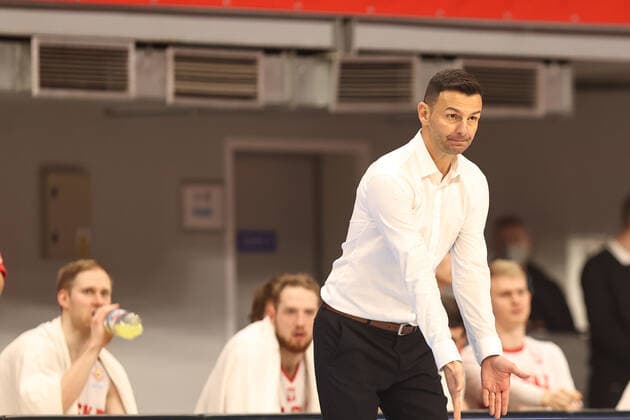Basketball, WM Quali, Polen - Deutschland 28.11.2021 LUBLIN, HALA GLOBUS?KOSZYKOWKA (BASKETBALL) , KWALIFIKACJE MISTRZOSTW SWIATA FIBA ( FIBA WORLD CUP QUALIFICATION ) MECZ POLSKA - NIEMCY ( GAME POLAND - GERMANY )?NZ IGOR MILICIC - TRENER HEAD COACH POLSKA POLAND?FOTO LUKASZ GROCHALA CYFRASPORT NEWSPIX.PL --- Newspix.pl  20211128CSLG0041