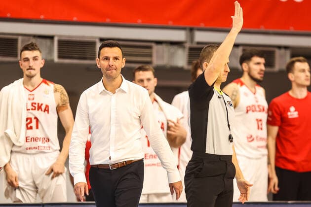 Basketball, WM Quali, Polen - Deutschland 28.11.2021 LUBLIN, HALA GLOBUS?KOSZYKOWKA (BASKETBALL) , KWALIFIKACJE MISTRZOSTW SWIATA FIBA ( FIBA WORLD CUP QUALIFICATION ) MECZ POLSKA - NIEMCY ( GAME POLAND - GERMANY )?NZ IGOR MILICIC - TRENER HEAD COACH POLSKA POLAND, POLSKA PORAZKA?FOTO LUKASZ GROCHALA CYFRASPORT NEWSPIX.PL --- Newspix.pl  20211128CSLG0045