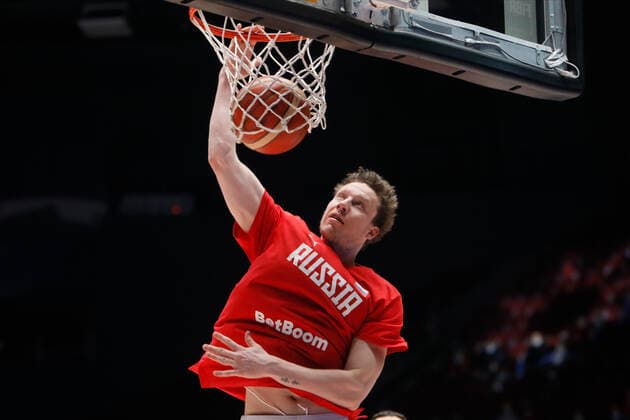 Basketball, WM Quali, Island - Russland Russia V Iceland - FIBA Basketball World Cup 2023 Qualifiers Dmitry Kulagin of Russia in action during the warm-up ahead of the FIBA Basketball World Cup 2023 Qualifying Tournament match between Russia and Iceland on November 29, 2021 at Yubileyny Sports Palace in Saint Petersburg, Russia. Saint Petersburg Russia  Copyright: xMikexKireevx originalFilename:kireev-notitle211129_npQnI.jpg