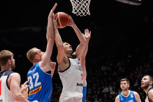 Basketball, WM Quali, Island - Russland Russia V Iceland - FIBA Basketball World Cup 2023 Qualifiers Semen Antonov 11 of Russia and Tryggvi Snaer Hlinason 32 of Iceland in action during the FIBA Basketball World Cup 2023 Qualifying Tournament match between Russia and Iceland on November 29, 2021 at Yubileyny Sports Palace in Saint Petersburg, Russia. Saint Petersburg Russia  Copyright: xMikexKireevx originalFilename:kireev-notitle211129_npD3H.jpg