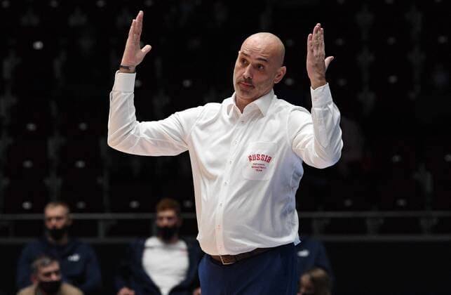 Basketball, WM Quali, Island - Russland Russia Basketball 2023 World Cup Qualifiers Iceland - Russia 6708449 29.11.2021 Russia s head coach Zoran Lukicc reacts during the Basketball World Cup 2023 qualifying match between Iceland and Russia at Yubileyniy Complex in St. Petersburg, Russia. Alexei Danichev Sputnik St. Petersburg Russia  Copyright: xAlexeixDanichevx