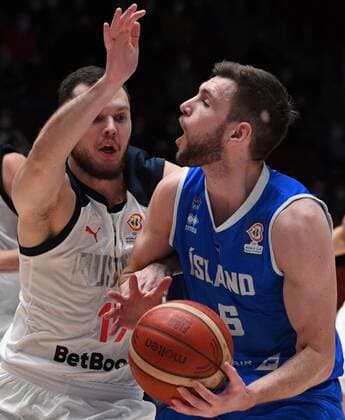 Basketball, WM Quali, Island - Russland Russia Basketball 2023 World Cup Qualifiers Iceland - Russia 6708455 29.11.2021 Iceland?s Jon Axel Gudmundsson is challenged by Russia?s Ivan Strebkov, left, during the Basketball World Cup 2023 qualifying match between Iceland and Russia at Yubileyniy Complex in St. Petersburg, Russia. Alexei Danichev Sputnik St. Petersburg Russia  Copyright: xAlexeixDanichevx