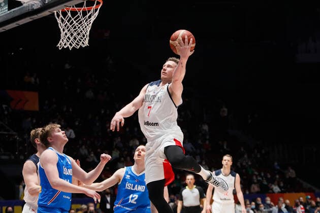 Basketball, WM Quali, Island - Russland Russia V Iceland - FIBA Basketball World Cup 2023 Qualifiers Dmitry Kulagin (C) of Russia in action during the FIBA Basketball World Cup 2023 Qualifying Tournament match between Russia and Iceland on November 29, 2021 at Yubileyny Sports Palace in Saint Petersburg, Russia. Saint Petersburg Russia  Copyright: xMikexKireevx originalFilename:kireev-notitle211129_npQmw.jpg