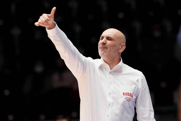 Basketball, WM Quali, Island - Russland Russia V Iceland - FIBA Basketball World Cup 2023 Qualifiers Russia head coach Zoran Lukic gestures during the FIBA Basketball World Cup 2023 Qualifying Tournament match between Russia and Iceland on November 29, 2021 at Yubileyny Sports Palace in Saint Petersburg, Russia. Saint Petersburg Russia  Copyright: xMikexKireevx originalFilename:kireev-notitle211129_npqrE.jpg