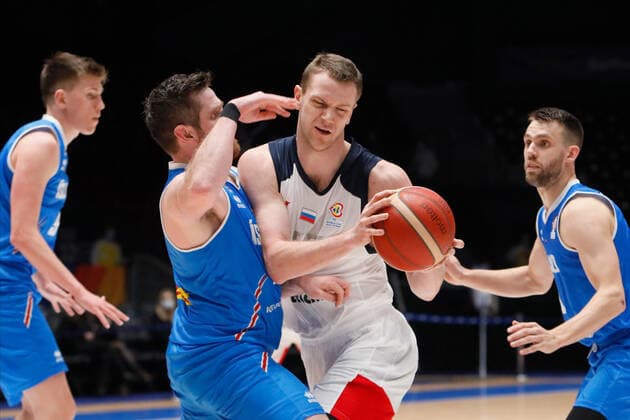 Basketball, WM Quali, Island - Russland Russia V Iceland - FIBA Basketball World Cup 2023 Qualifiers Andrey Zubkov (C) of Russia in action against Olafur Olafsson and Aegir Thor Steinarsson (R) of Iceland during the FIBA Basketball World Cup 2023 Qualifying Tournament match between Russia and Iceland on November 29, 2021 at Yubileyny Sports Palace in Saint Petersburg, Russia. Saint Petersburg Russia  Copyright: xMikexKireevx originalFilename:kireev-notitle211129_nptsk.jpg