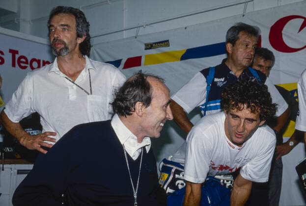 Frank Williams chatting with Alain Prost during the Portuguese Grand Prix 1993 on the Autodromo do Estoril, 14th round of the 1993 FIA Formula 1 Championship from September 24 to 26, 1993 in Estoril, Portugal - FRANK WILLIAMS 1942 - 2021 DPPI Panoramic  1993_GP_Portugal_Williams_Prost