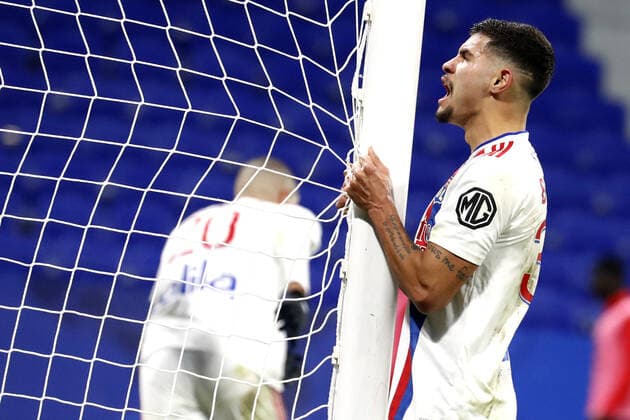 Bruno Guimaraes OL FOOTBALL : Olympique Lyonnais (OL) vs Stade de Reims - ligue1 ubereats - J16 - Lyon - 01 12 2021 StephanePillaud Panoramic 
