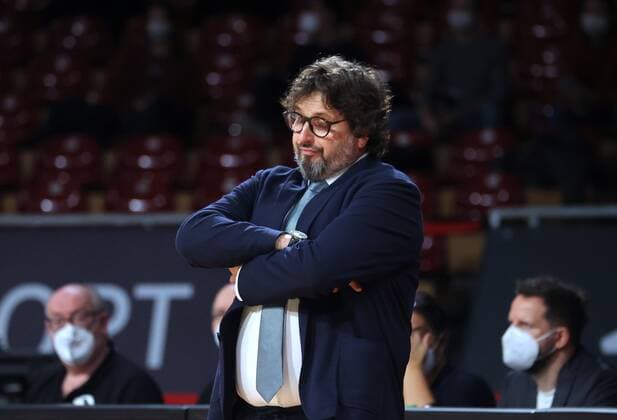 Disappointment Bayerns Head Coach Andrea TRINCHIERI Basketball, FC Bayern Villeurbanne, on 2 12 2021, Basketball Euroleague, FC Bayern Basketball LDLC ASVEL Villeurbanne, season 2021 2022 in Munich, A U D I D O M E, Germany Source Copyright Credit Oryk HAIST x1DX35817.JPGx