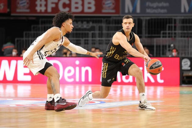 Duel between William Howard ASVEL Villeurbanne, 25 and Zan Mark Sisko Bayern Basketball, 31 GER, FC Bayern Basketball vs LDLC ASVEL Villeurbanne, Basketball, EuroLeague, Season 2021 2022, 02 12 2021, GER, FC Bayern Basketball vs LDLC ASVEL Villeurbanne, Basketball, EuroLeague, Season 2021 2022, 02 12 2021, Munich. Copyright: xEIBNER MarcelxEngelbrechtx EP_EER