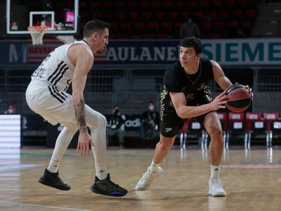 02 12 2021, Euroleague, FC Bayern Basketball vs Villeurbanne , Basketball, Audi Dome Muenchen, Sports, in the picture Paul Lacombe ASVEL Villeurbanne vs Vladimir Lucic FCB Basketball